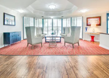 Clarion Hotel & Suites hotel thumbnail 5