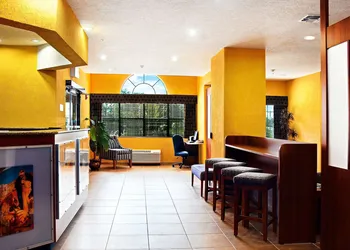 Microtel Inn & Suites by Wyndham New Braunfels hotel thumbnail 3