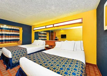 Microtel Inn & Suites by Wyndham New Braunfels hotel thumbnail 7