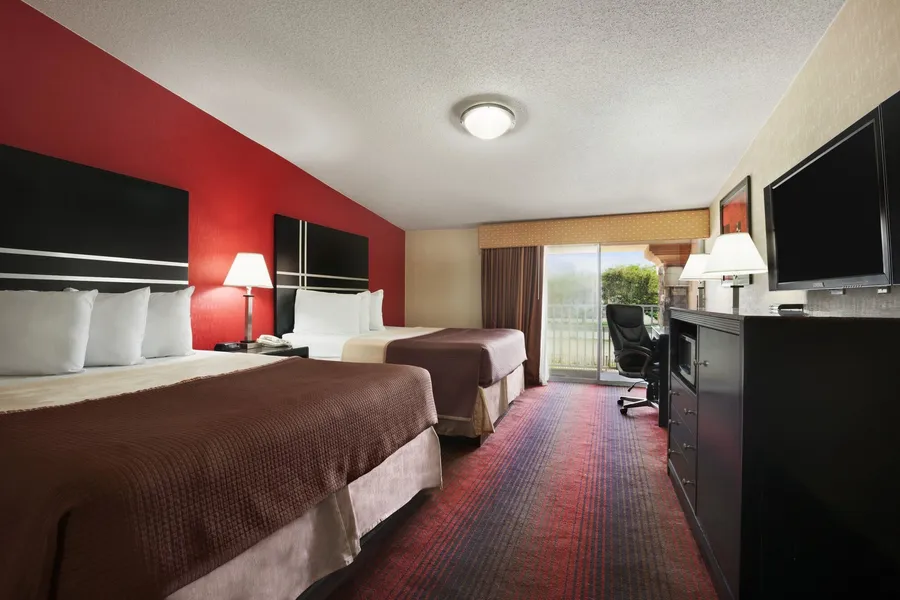 Howard Johnson by Wyndham North Plainfield hotel detail image 6