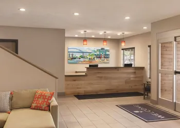Country Inn & Suites by Radisson, Green Bay North hotel thumbnail 3