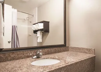 La Quinta Inn by Wyndham San Antonio Brooks City Base hotel thumbnail 5