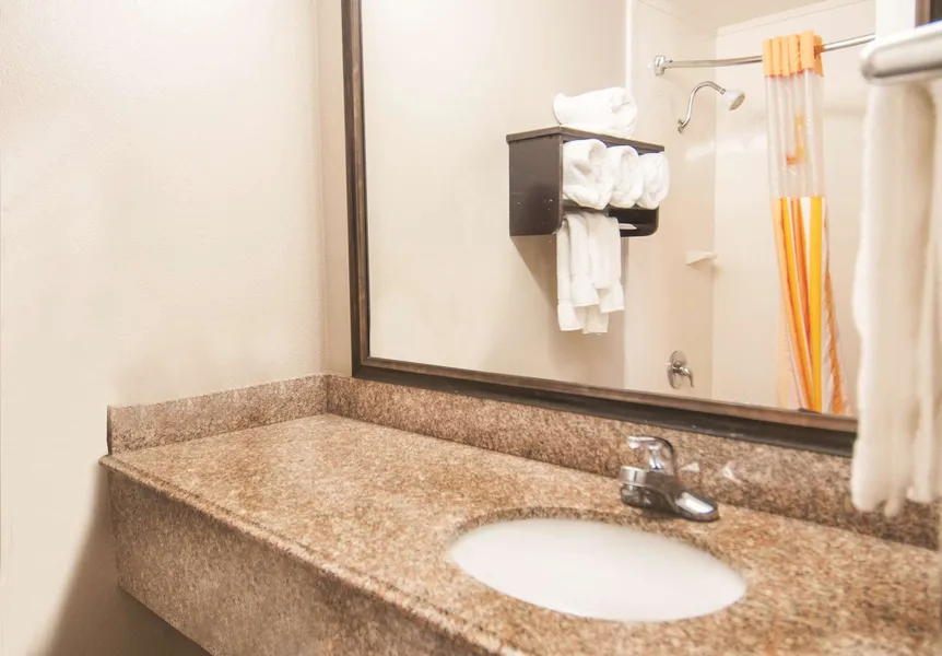 La Quinta Inn by Wyndham San Antonio Brooks City Base hotel detail image 6