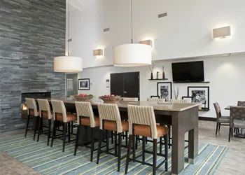 Hampton Inn & Suites Chicago/Lincolnshire hotel thumbnail 2