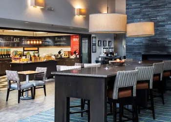Hampton Inn & Suites Chicago/Lincolnshire hotel thumbnail 4