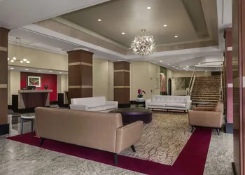 DoubleTree by Hilton Fort Lee - George Washington Bridge hotel thumbnail 4