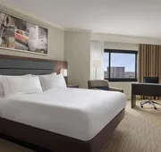 DoubleTree by Hilton Fort Lee - George Washington Bridge hotel detail image 5