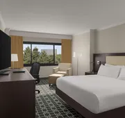 DoubleTree by Hilton Fort Lee - George Washington Bridge hotel detail image 7