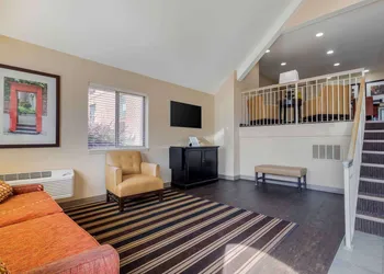 Studio 6 Suites Greenville, SC - Haywood Mall hotel thumbnail 3