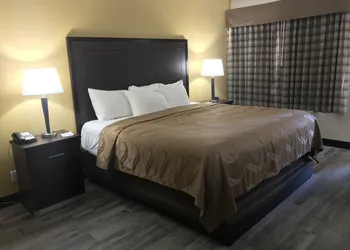 SureStay by Best Western Mesa Downtown Area hotel thumbnail 8
