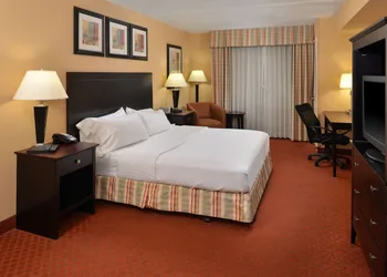 Holiday Inn Martinsburg by IHG hotel thumbnail 2