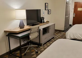 Holiday Inn Martinsburg by IHG hotel thumbnail 8