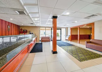 Americas Best Value Inn Foxboro hotel thumbnail 4