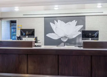 La Quinta Inn by Wyndham Sacramento North hotel thumbnail 3