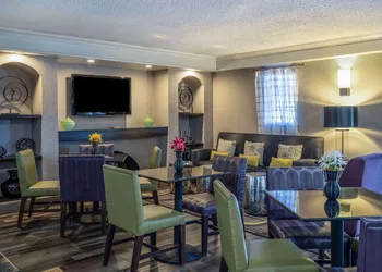 La Quinta Inn by Wyndham Sacramento North hotel thumbnail 4