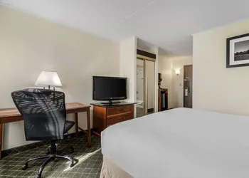 Best Western Plus Augusta Civic Center Inn hotel thumbnail 7
