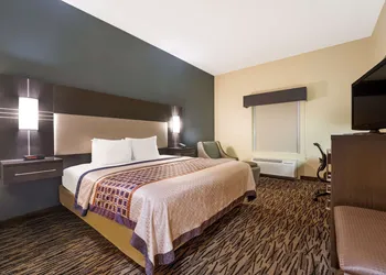 Best Western Bradbury Inn & Suites hotel thumbnail 6