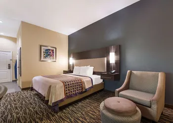 Best Western Bradbury Inn & Suites hotel thumbnail 7