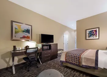 Best Western Bradbury Inn & Suites hotel thumbnail 8