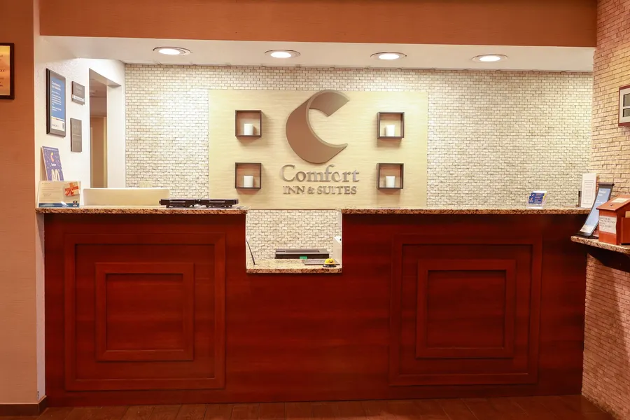 Comfort Inn & Suites Dayton Northwest - Englewood hotel detail image 2