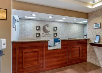 Comfort Inn & Suites Dayton Northwest - Englewood hotel thumbnail 3