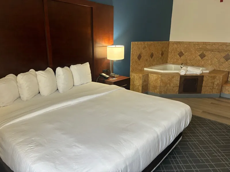 Comfort Inn & Suites Dayton Northwest - Englewood hotel detail image 6