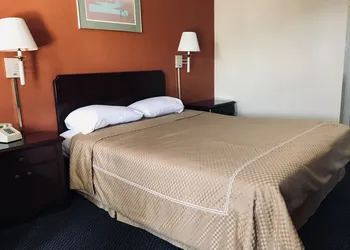 Executive Inn hotel thumbnail 5