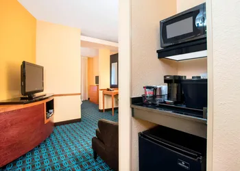 Fairfield Inn & Suites by Marriott Lakeland Plant City hotel thumbnail 3