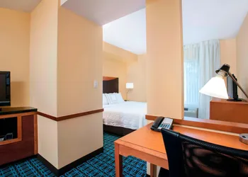 Fairfield Inn & Suites by Marriott Lakeland Plant City hotel thumbnail 5