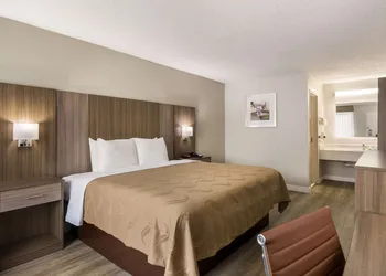 Quality Inn Emporia hotel thumbnail 2
