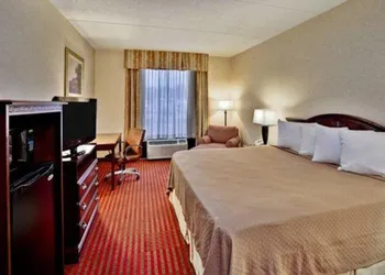 Quality Inn & Suites Somerset Downtown hotel thumbnail 6