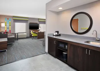 Hampton Inn Detroit/Utica-Shelby Township hotel thumbnail 7