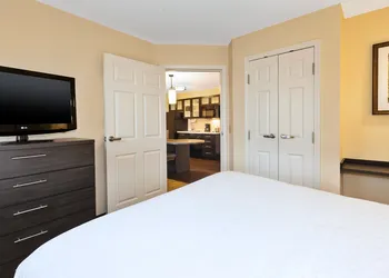 Candlewood Suites Polaris by IHG hotel thumbnail 4
