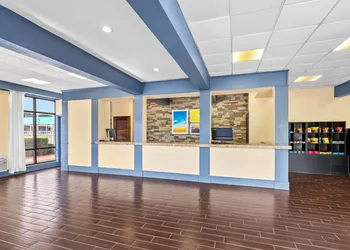 Days Inn by Wyndham Petersburg/South Fort Lee hotel thumbnail 2