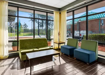 Days Inn by Wyndham Petersburg/South Fort Lee hotel thumbnail 4
