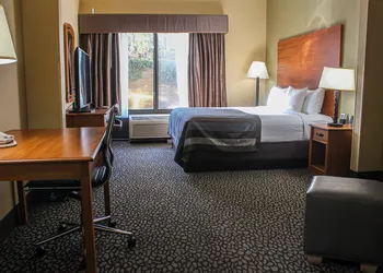 Wingate by Wyndham Little Rock hotel thumbnail 6