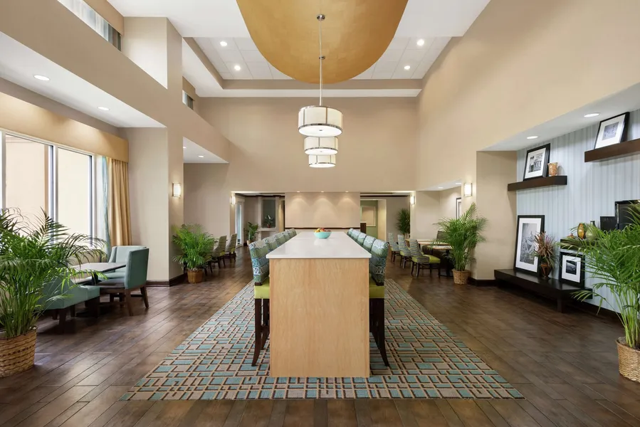 Hampton Inn & Suites Brunswick hotel detail image 2