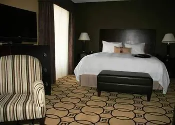 Hampton Inn & Suites Brunswick hotel thumbnail 5