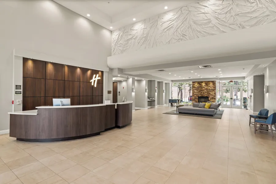 Holiday Inn Baton Rouge College Drive I-10 by IHG hotel detail image 2