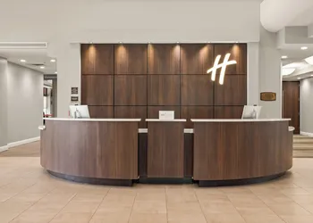 Holiday Inn Baton Rouge College Drive I-10 by IHG hotel thumbnail 3