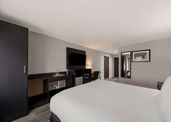 Best Western SeaWorld San Antonio hotel thumbnail 7
