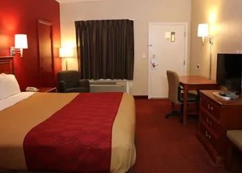 Econo Lodge Chesapeake Route 13 and I-464 hotel thumbnail 6