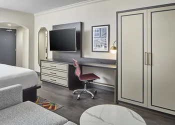 Hotel Indigo Cleveland Downtown by IHG hotel thumbnail 5