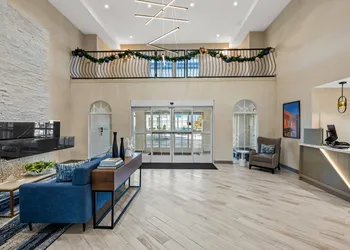 Comfort Suites Conway hotel thumbnail 2