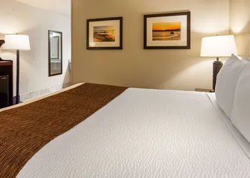 Best Western Lakewood hotel thumbnail 3