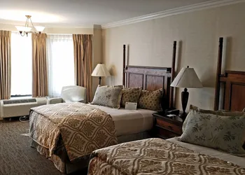 Chelsea Inn hotel thumbnail 8