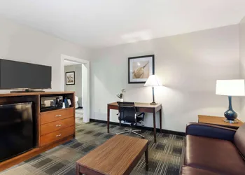 Best Western Plus Cold Spring hotel thumbnail 7