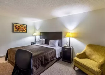 Clarion Inn near McAllen Airport hotel thumbnail 6