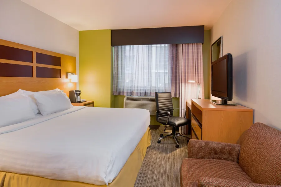 Holiday Inn Express New York City Times Square by IHG hotel detail image 6