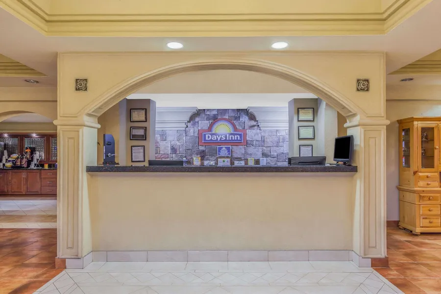 Days Inn by Wyndham Dalton hotel detail image 2